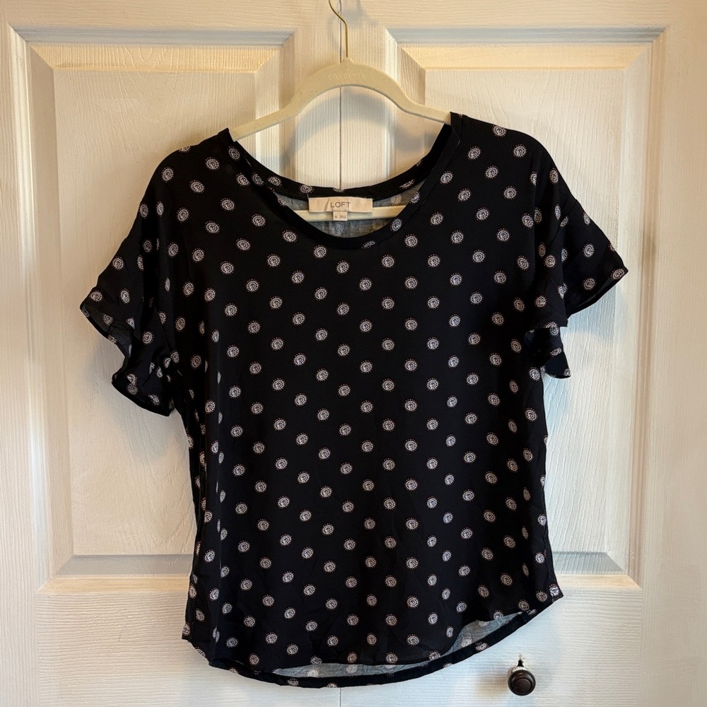 LOFT Womens XS Black Medallion Print Flutter Sleeve Mixed Media Blouse Top
